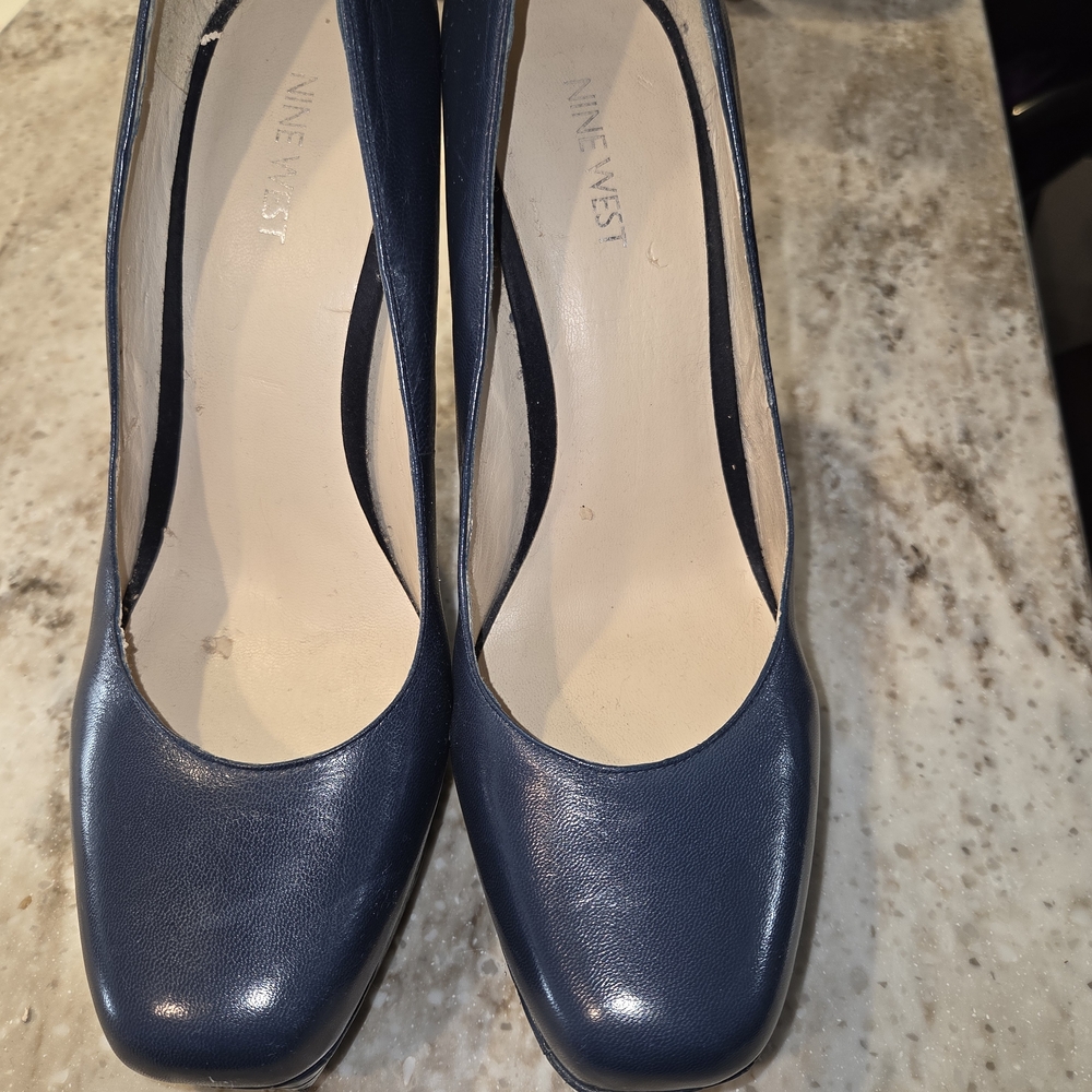 Nine West Women's Navy Blue Pumps